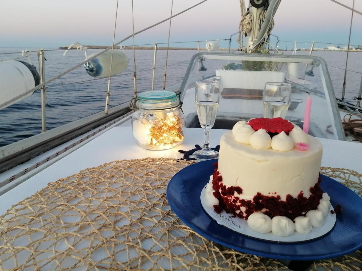 Hotel La Tua Stanza A Vela Sul Mare Bari Exterior foto