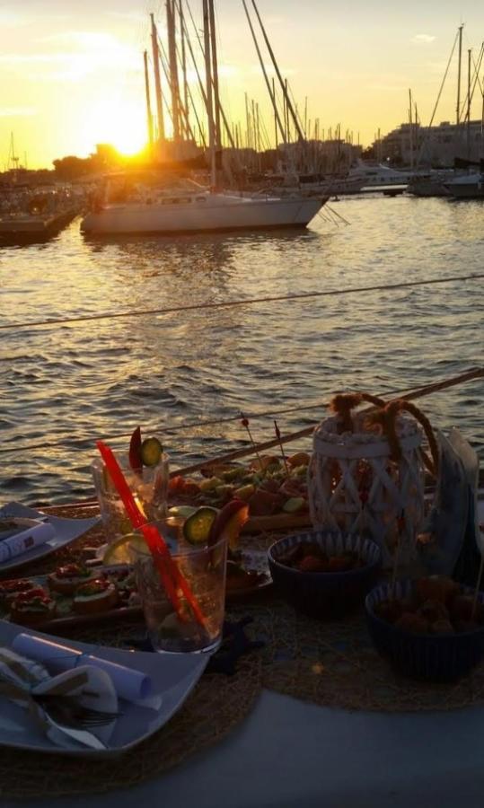 Hotel La Tua Stanza A Vela Sul Mare Bari Exterior foto